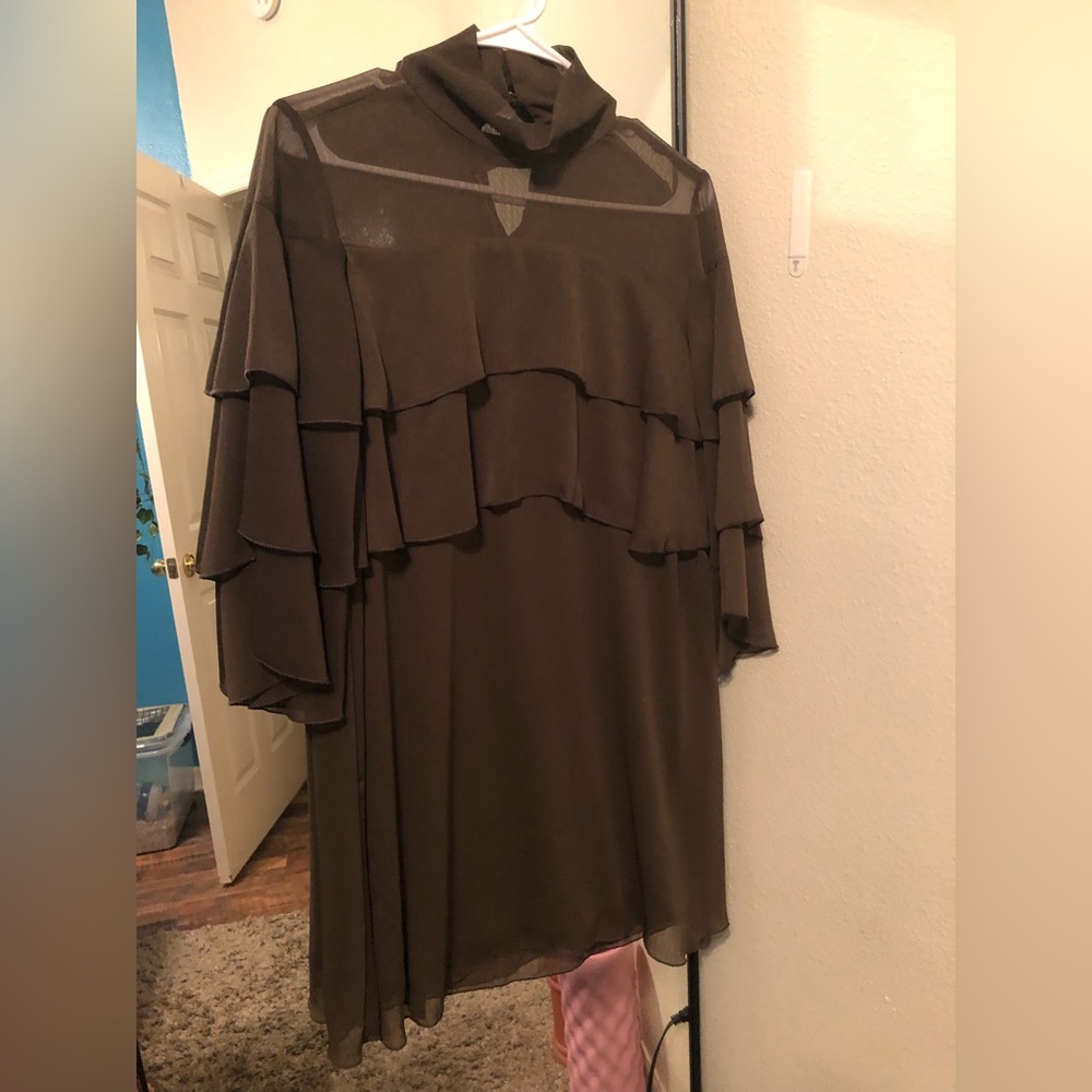 Zara Basic Collection, olive dress listed as M but wears as a SM. Lightly worn.